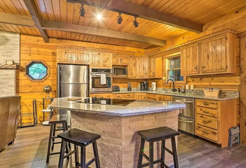 Pocono Log Cabin: Fireplace, Fire Pits & Amenities