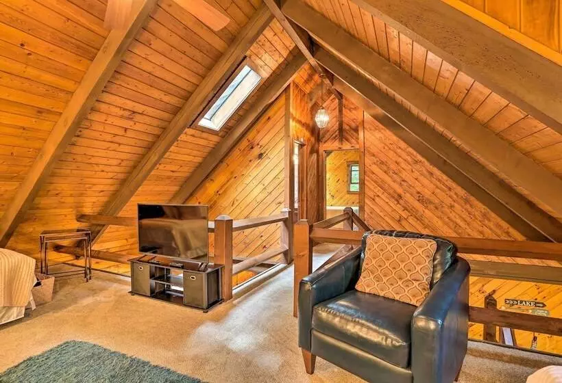 Pocono Log Cabin: Fireplace, Fire Pits & Amenities