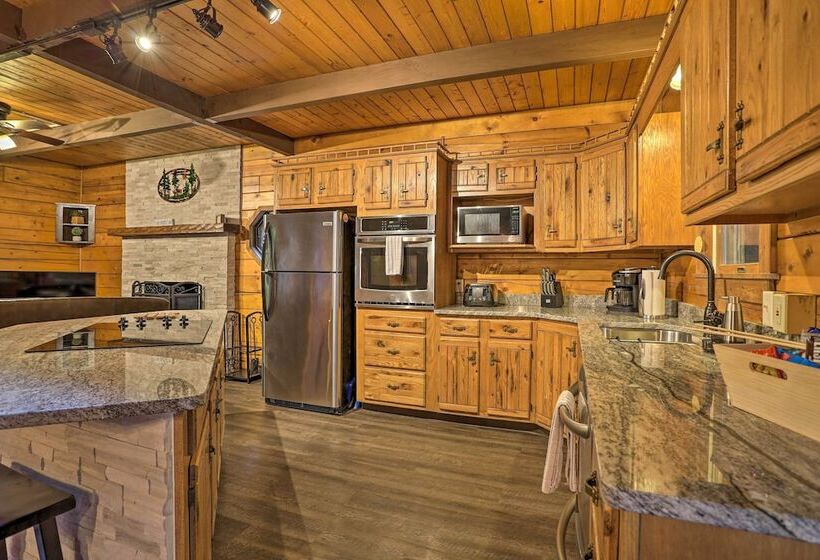 Pocono Log Cabin: Fireplace, Fire Pits & Amenities