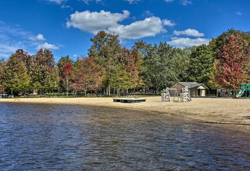 Pocono Log Cabin: Fireplace, Fire Pits & Amenities