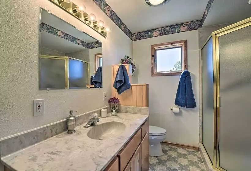 Questa Home W/ Views   13 Mi To Red River Skiing!