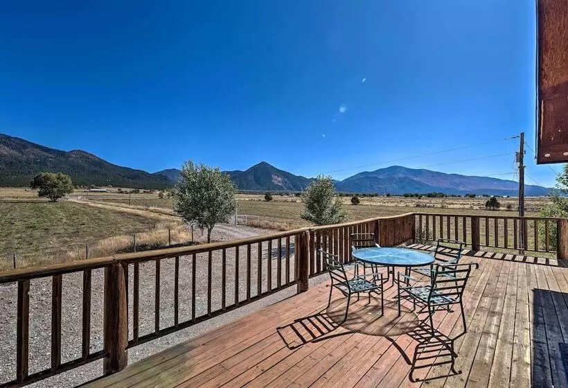 Questa Home W/ Views   13 Mi To Red River Skiing!
