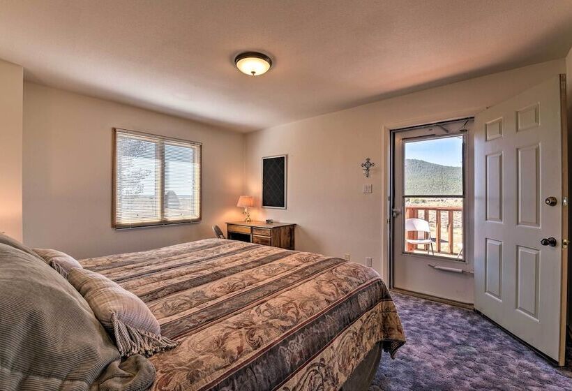 Questa Home W/ Views 13 Mi To Red River Skiing!