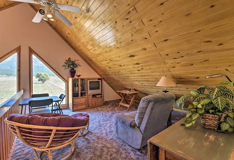 Questa Home W/ Views 13 Mi To Red River Skiing!