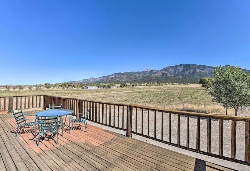 Questa Home W/ Views   13 Mi To Red River Skiing!