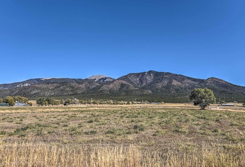 Questa Home W/ Views 13 Mi To Red River Skiing!