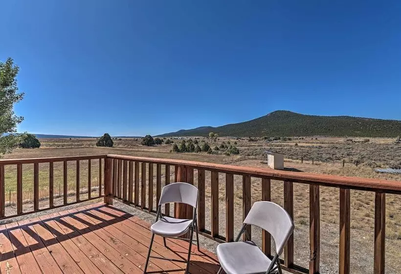 Questa Home W/ Views   13 Mi To Red River Skiing!