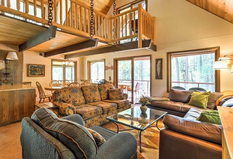 Riverside Winthrop Chalet W/ Hot Tub & 2 Decks!