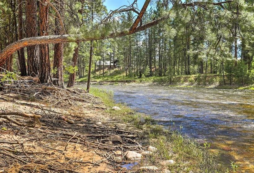 Riverside Winthrop Chalet W/ Hot Tub & 2 Decks!