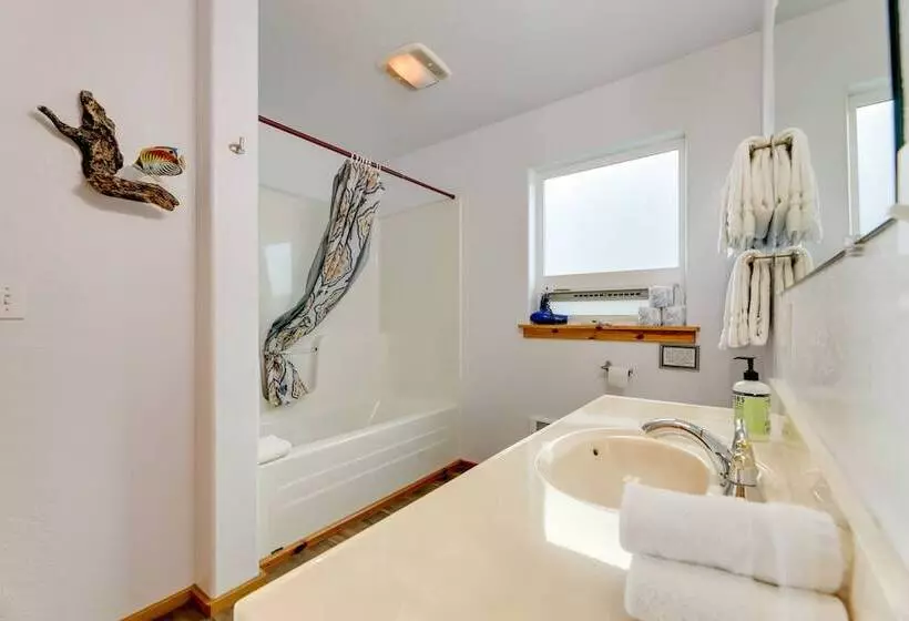 Sanderling Sea Cottages, Unit 13