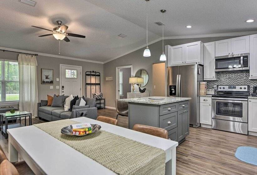 Serene Live Oak Home W/ Fire Pit By River + Sosmp!