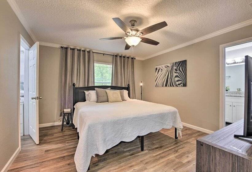 Serene Live Oak Home W/ Fire Pit By River + Sosmp!