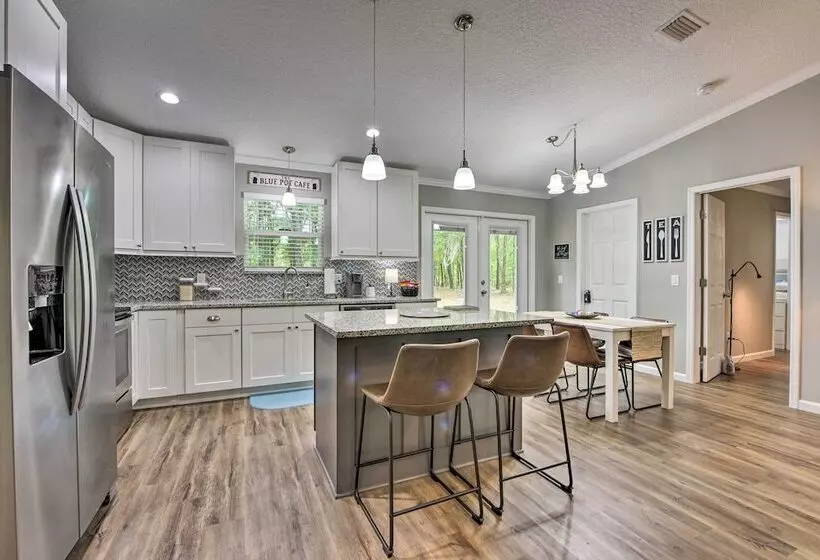 Serene Live Oak Home W/ Fire Pit By River + Sosmp!