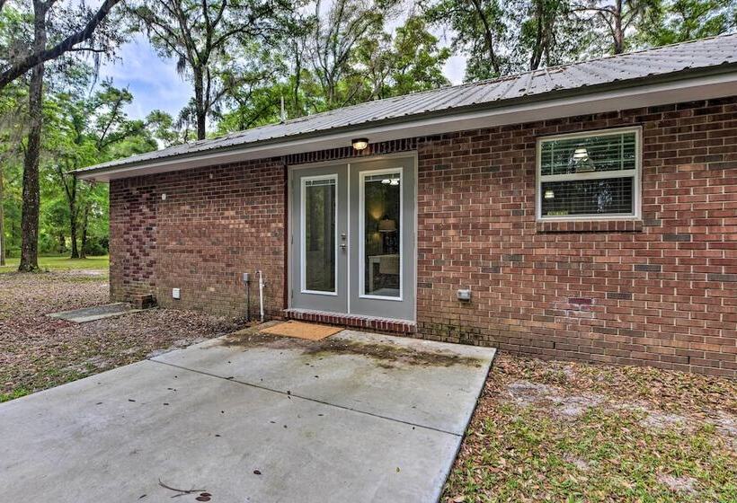 Serene Live Oak Home W/ Fire Pit By River + Sosmp!