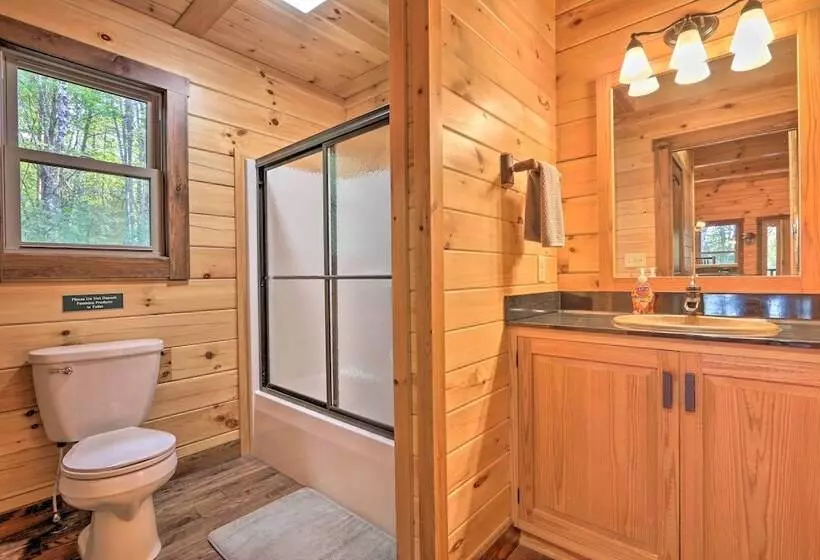 Serenity Now  Cabin W/ Fire Pit + Game Room!