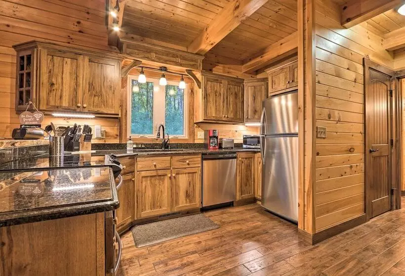 Serenity Now  Cabin W/ Fire Pit + Game Room!