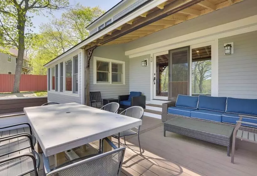 Spacious Kennebunkport Home W/ View, 2 Mi To Beach