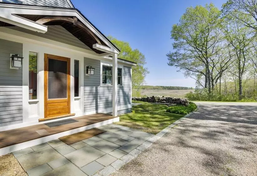 Spacious Kennebunkport Home W/ View, 2 Mi To Beach