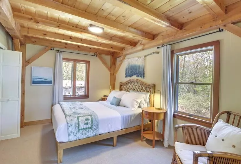 Spacious Kennebunkport Home W/ View, 2 Mi To Beach