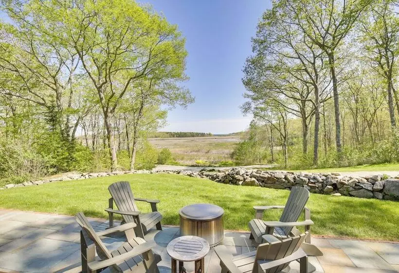 Spacious Kennebunkport Home W/ View, 2 Mi To Beach