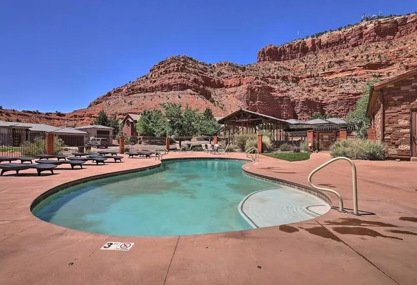Stunning Kanab Home Amazing Red Rock Views!
