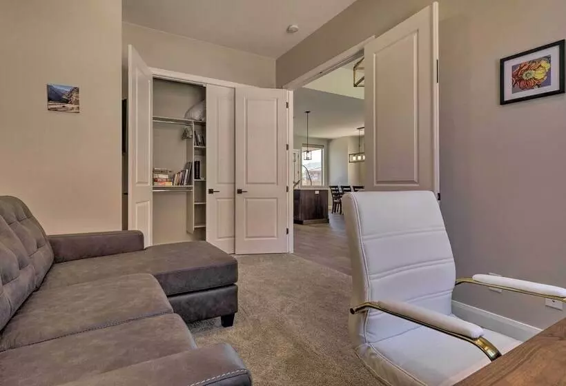 Stunning Kanab Home Amazing Red Rock Views!
