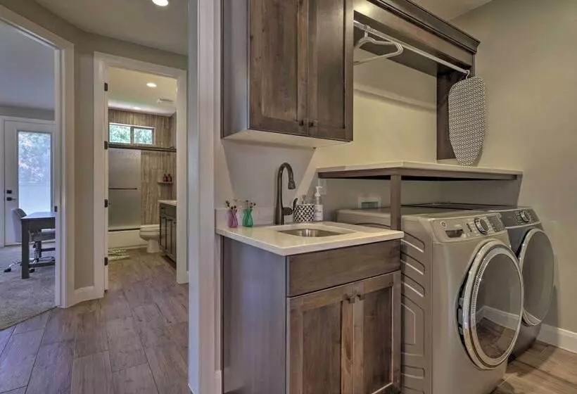 Stunning Kanab Home Amazing Red Rock Views!