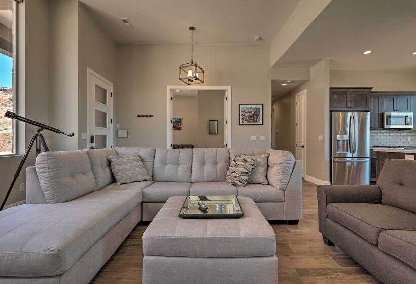 Stunning Kanab Home   Amazing Red Rock Views!