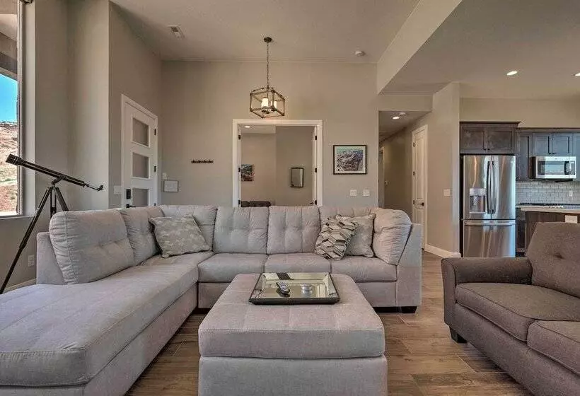 Stunning Kanab Home Amazing Red Rock Views!