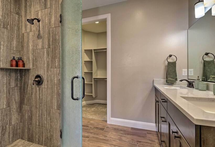 Stunning Kanab Home   Amazing Red Rock Views!