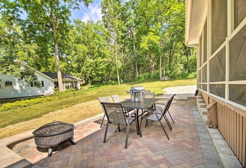 Sun Lit Lake Geneva Sanctuary W/ Bbq Patio!