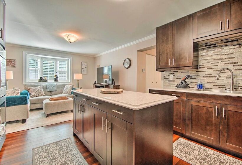 Sun Lit Lake Geneva Sanctuary W/ Bbq Patio!