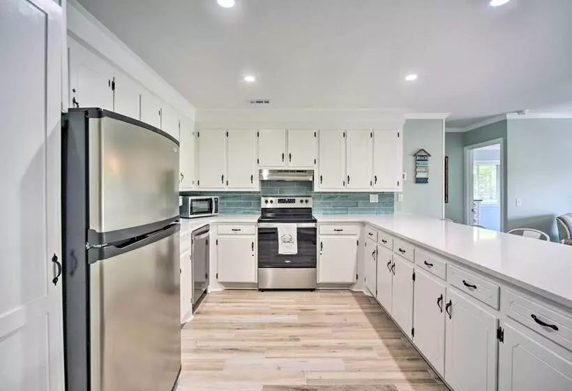 Sunny Edisto Island Duplex   Half Mile To Beach!