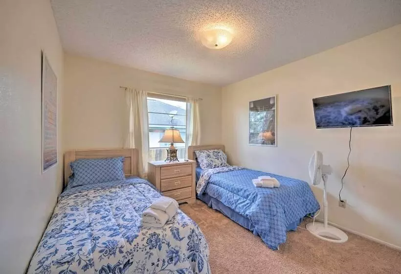 ~ 5 Mi To Theme Parks: Kissimmee Home W/ Pool