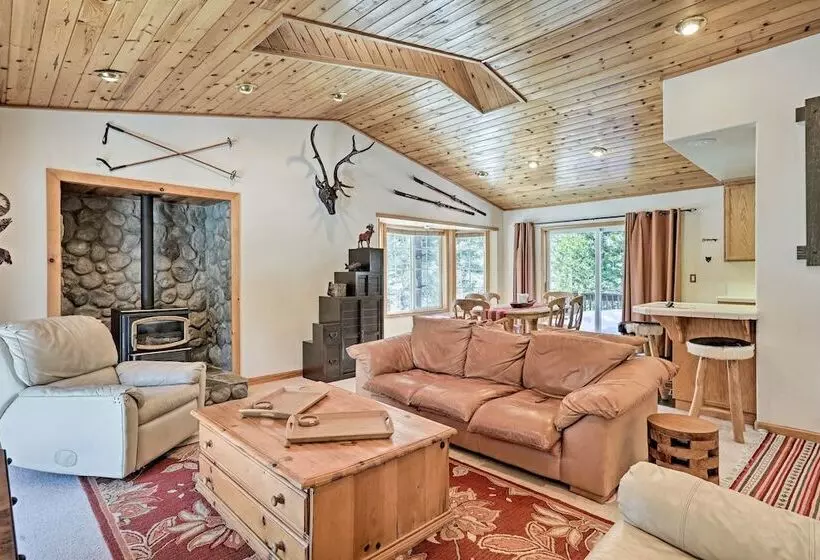 Tahoe Vista Family Cabin: 7 Mi To Northstar Resort