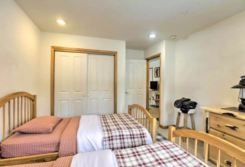 Tahoe Vista Family Cabin: 7 Mi To Northstar Resort