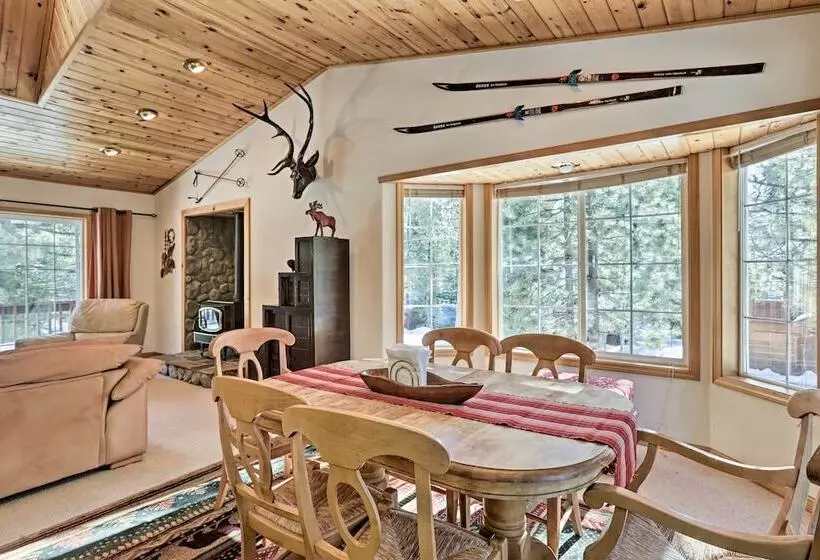 Tahoe Vista Family Cabin: 7 Mi To Northstar Resort