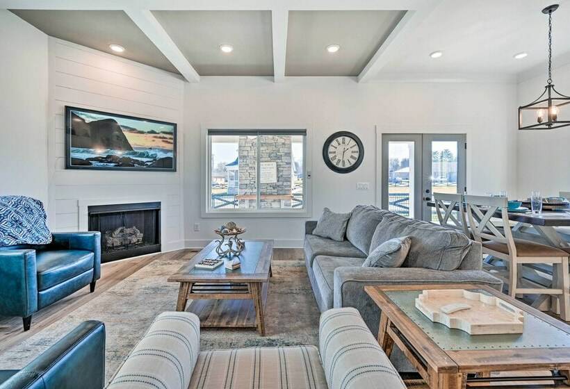 Vibrant Family House: Steps To Tims Ford Lake