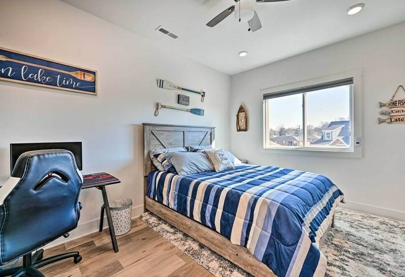 Vibrant Family House: Steps To Tims Ford Lake