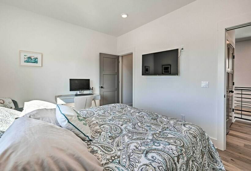 Vibrant Family House: Steps To Tims Ford Lake