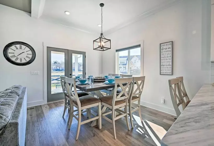 Vibrant Family House: Steps To Tims Ford Lake