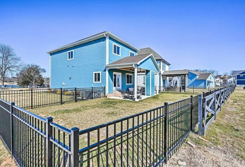 Vibrant Family House: Steps To Tims Ford Lake