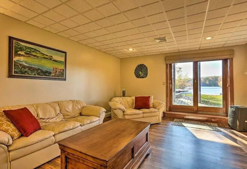 Ski, Swim & Relax: Waterfront Haven On Pines Lake!