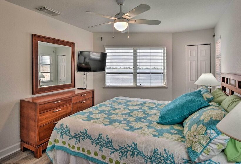 Waterfront Nettles Island Beach House: Pool Access