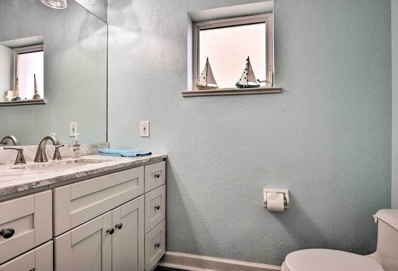 Waterfront Nettles Island Beach House: Pool Access