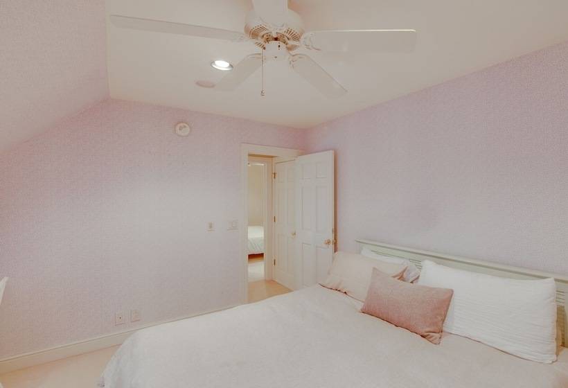 Pool, Hot Tub & Outdoor Theater: Franklin Retreat