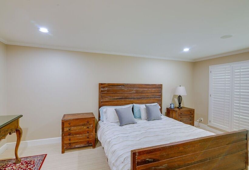 Pool, Hot Tub & Outdoor Theater: Franklin Retreat