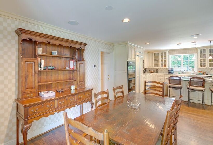 Pool, Hot Tub & Outdoor Theater: Franklin Retreat