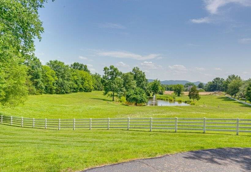 Pool, Hot Tub & Outdoor Theater: Franklin Retreat