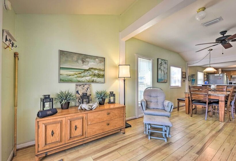 Oceanfront Amelia Island Cottage Near State Park!